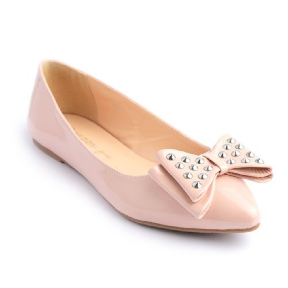 NIB STUDDED BOW FLATS